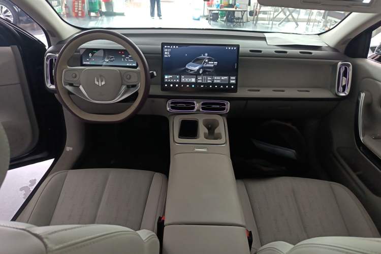 Used Leapmotor B01 2025 650 Enjoyment Edition Center Console