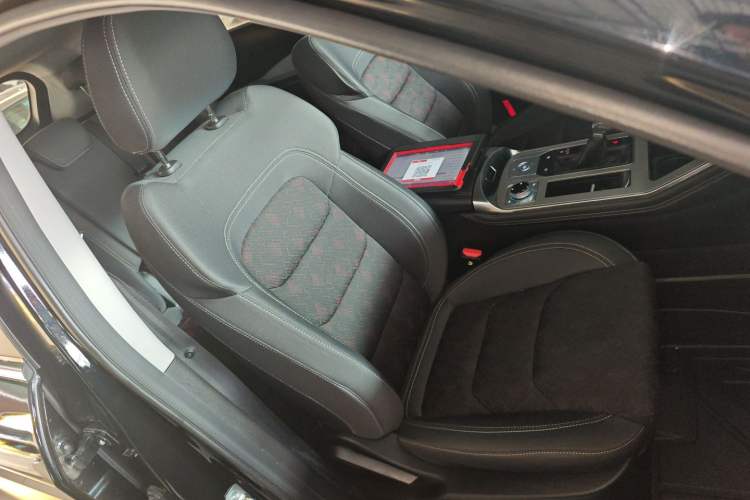 Used JETOUR X70 2020 1.5T DCT Comfort Edition 5-seater