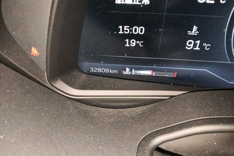 Used Cadillac CT5 2023 28T Platinum Edition Odometer Close Up