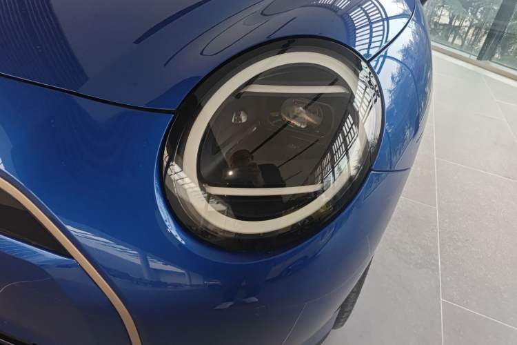 Used MINI Electric MINI COOPER 2024 452km COOPER SE Artist
