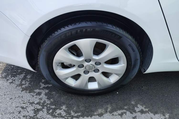 Used Buick Regal 2015 1.6T Elite Tech Model Right Rear Wheel Hub