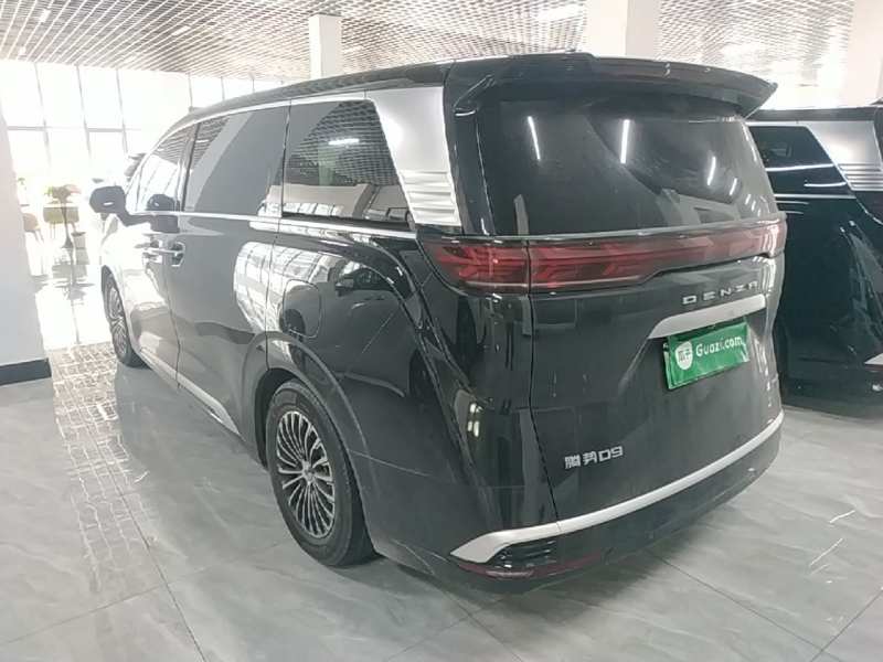 Used Denza D9 2022 DM-i 970 Four-Wheel Drive Flagship Model — 4