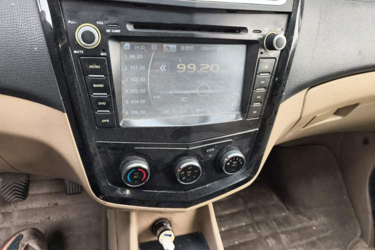 Used Wuling Zhengcheng 2015 1.8L Luxury Model LJ479QE2