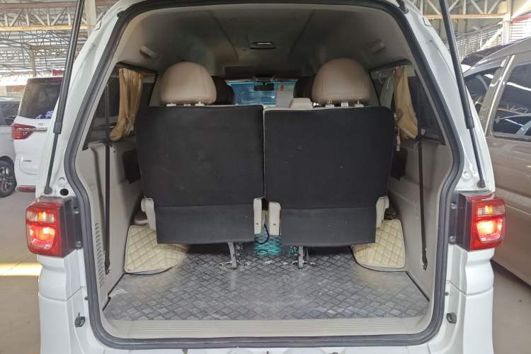 Used FORTHING Lingzhi 2018 M5L 1.6L 7-Seater Luxury Model