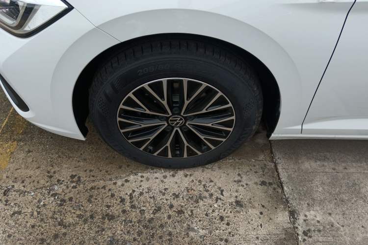 Used Volkswagen Sagitar 2025 Facelift 200TSI DSG Flyover Edition Left Front Wheel Hub