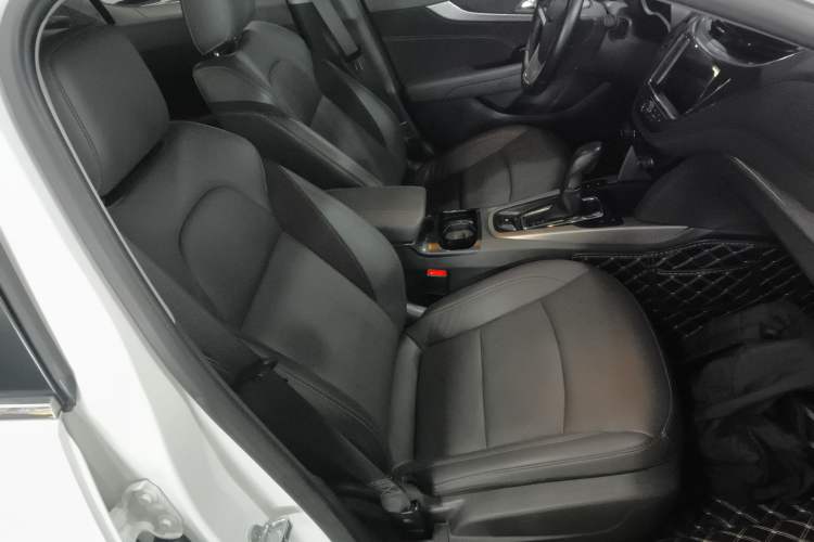 Used Chevrolet Malibu 2018 530T Automatic Luxury Edition Right Front Seat