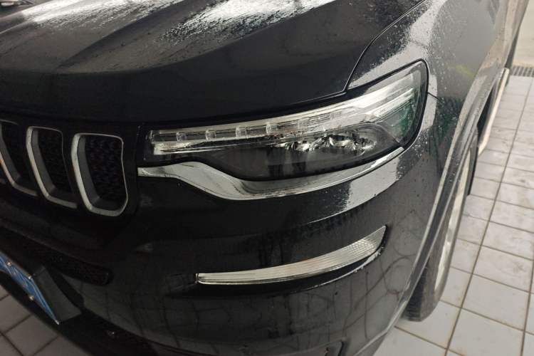 Used Jeep Commander 2018 2.0T Two-Wheel Drive Enjoy Edition China V