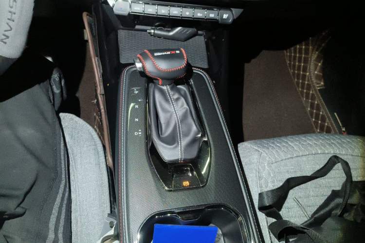 Used CHANGAN OSHAN X5 2021 1.5T DCT Elite Edition Gear Lever