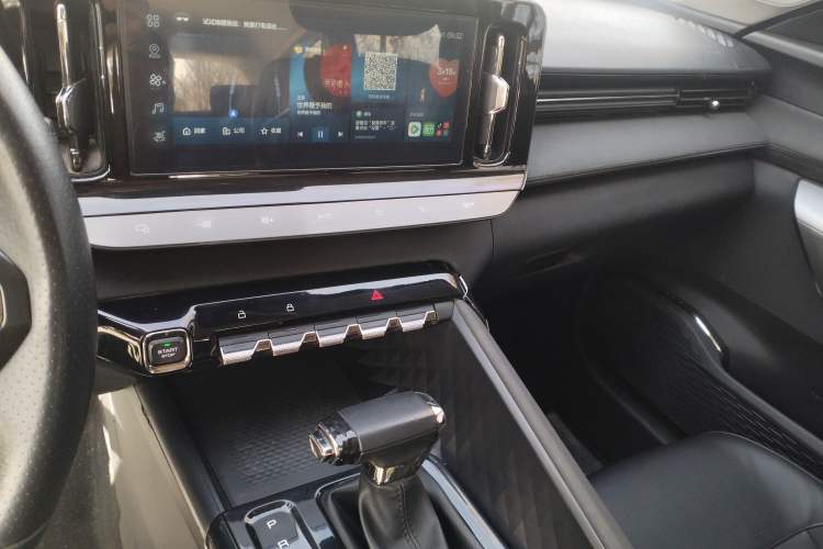 Used Baojun Valli 2021 1.5T Naqu Starry Sky CVT Flagship Model Audio And AC Panel