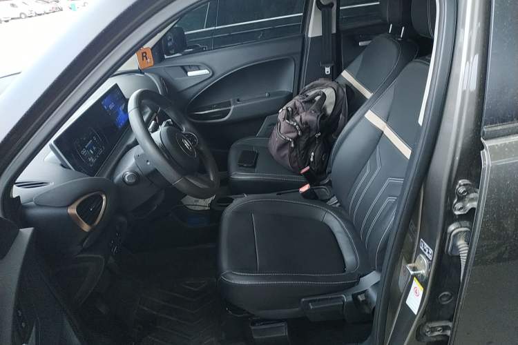 Used ORA White Cat 2022 Xiaoyue Mao Edition 401 km Flagship Model Lithium Ternary