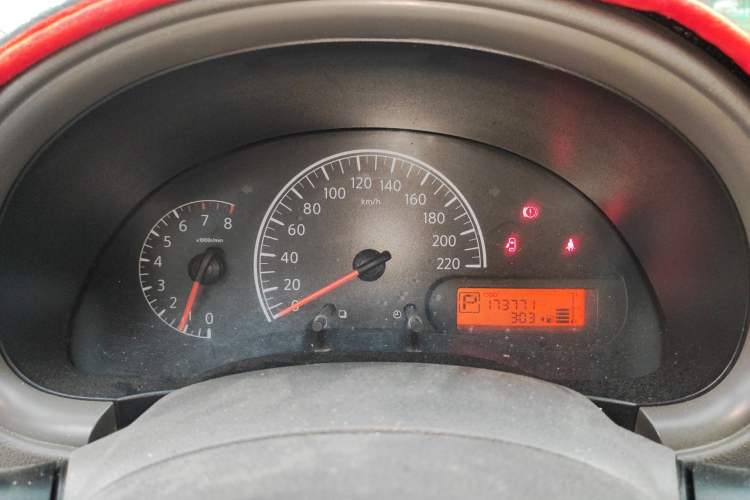 Used Nissan Sunny 2011 1.5XE CVT Comfort Edition Instrument Cluster