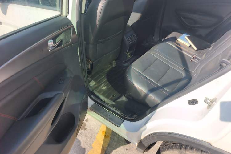 Used CHANGAN CS75 2014 1.8T Automatic Elite Model China IV Standard