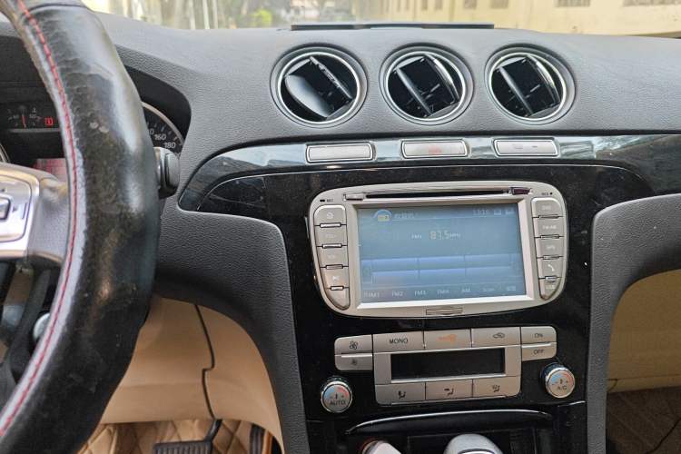 Used Ford S-MAX 2008 2.3L 7-Seater Luxury Version
