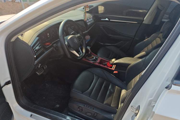 Used Volkswagen Sagitar 2022 280TSI DSG Excellence Edition Interior 3