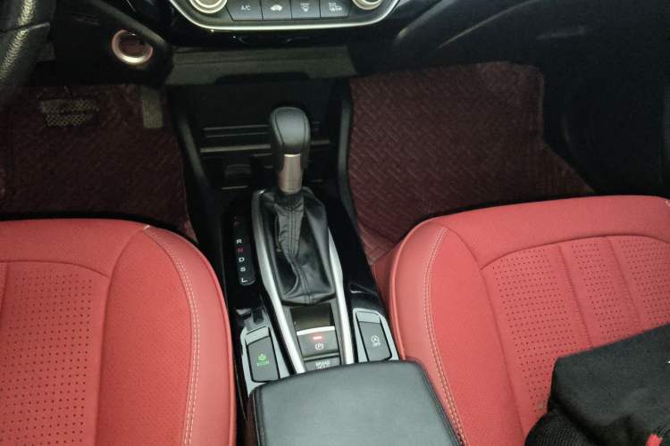 Used Honda Crider 2019 180 Turbo CVT Luxury Edition China VI Emission Standard Gear Lever