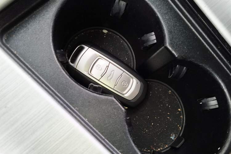 Used Geely Auto Emgrand X7 Sport 2016 2.0L Manual ZhiShang Version
