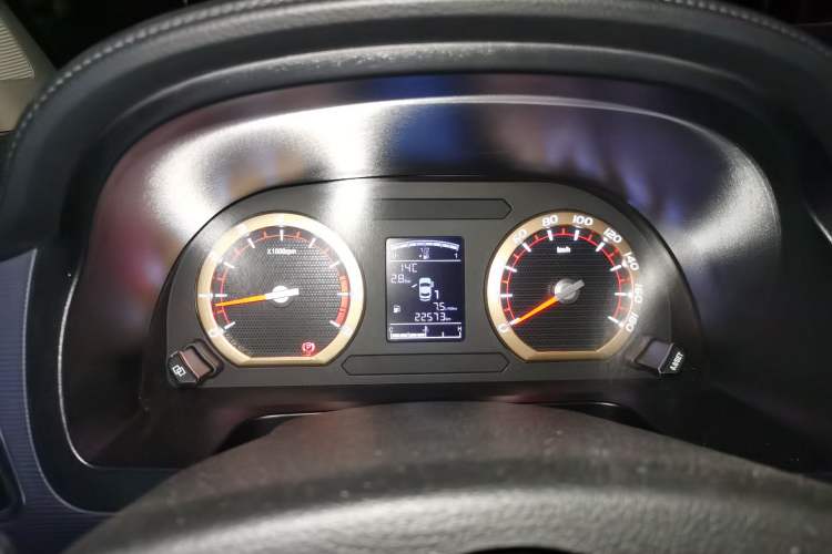 Used FORTHING Lingzhi 2024 M5L 1.5T Manual Comfort 7-Seater Instrument Cluster