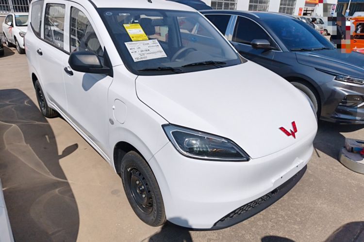 Used Wuling Hongguang New Energy 2024 All-Electric Model 300KM Practical Version

