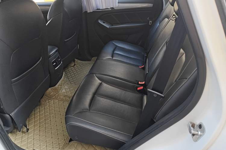 Used Roewe RX5 2016 20T Two-Wheel Drive Automatic Internet Smart Edition