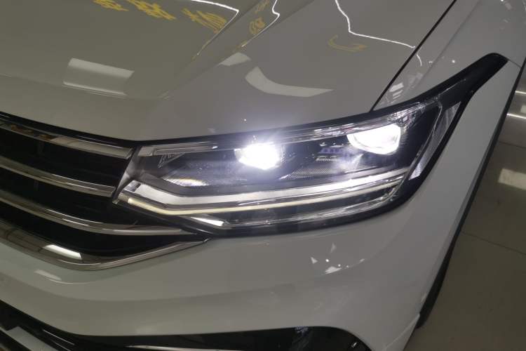 Used Volkswagen Tiguan L 2023 330TSI Automatic Two-Wheel Drive R-Line Enjoyment Edition
