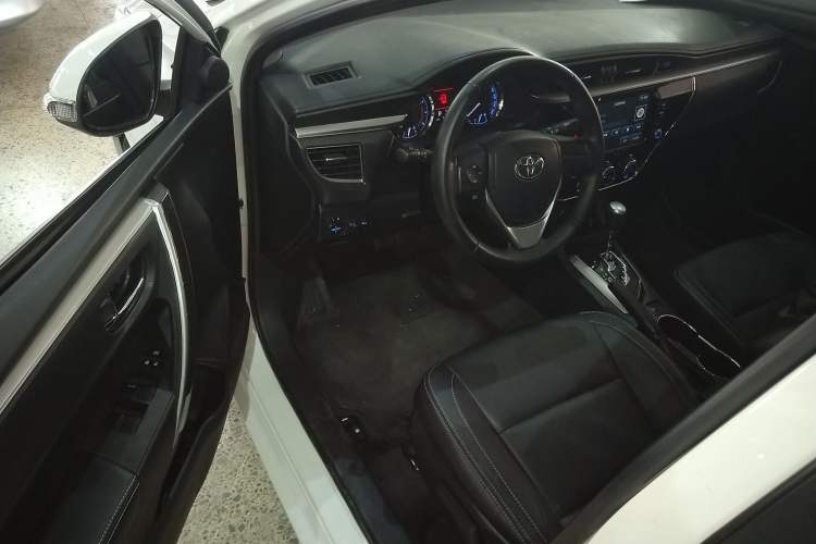 Used Toyota Corolla 2014 1.6L CVT GL-i Leather Edition
