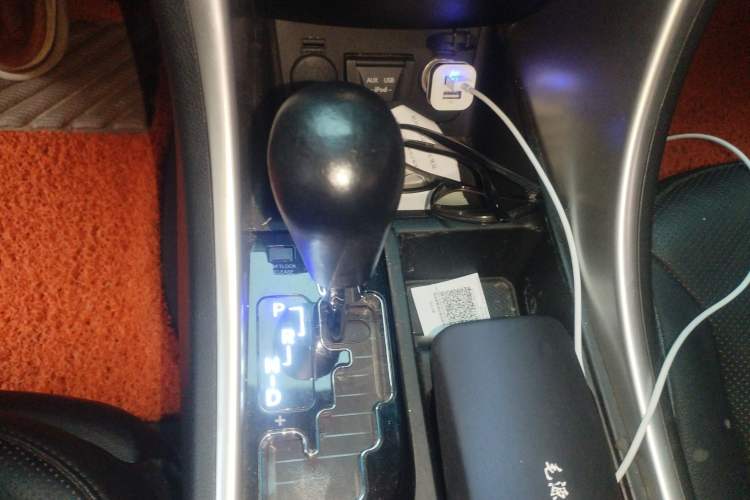 Used Hyundai Sonata 2013 2.4L Automatic Luxury Version China IV Standard
