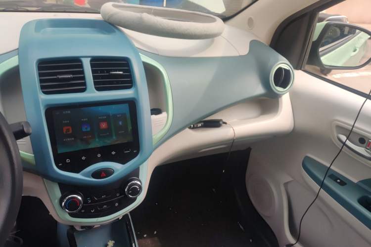 Used CHANGAN OSHAN Benni E-Star 2021 National Edition Colorful Version Lithium Iron Phosphate (31.95 kWh) Audio And AC Panel