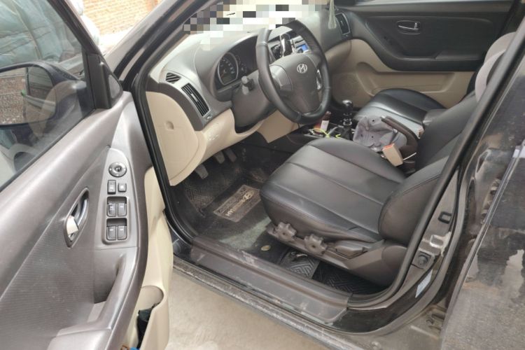 Used Hyundai Celesta 2011 1.6L Manual Luxury Model Driver Seat