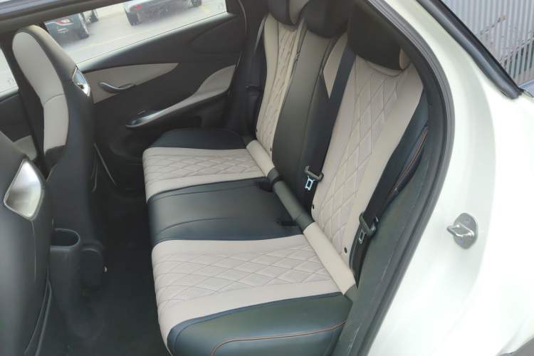 Used BYD Dolphin 2021 405 km Fashion Edition
