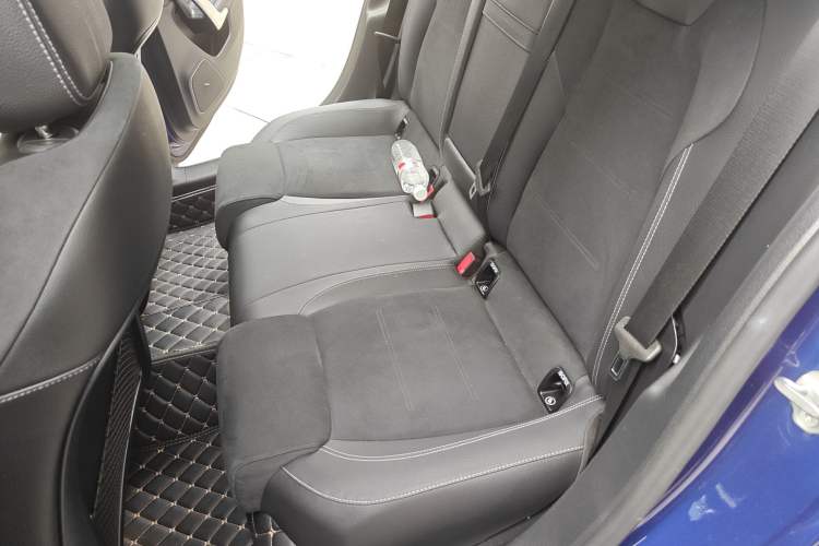 Used Mercedes-Benz A-Class 2020 Restyled A 200 L Sport Sedan Fashion Version
