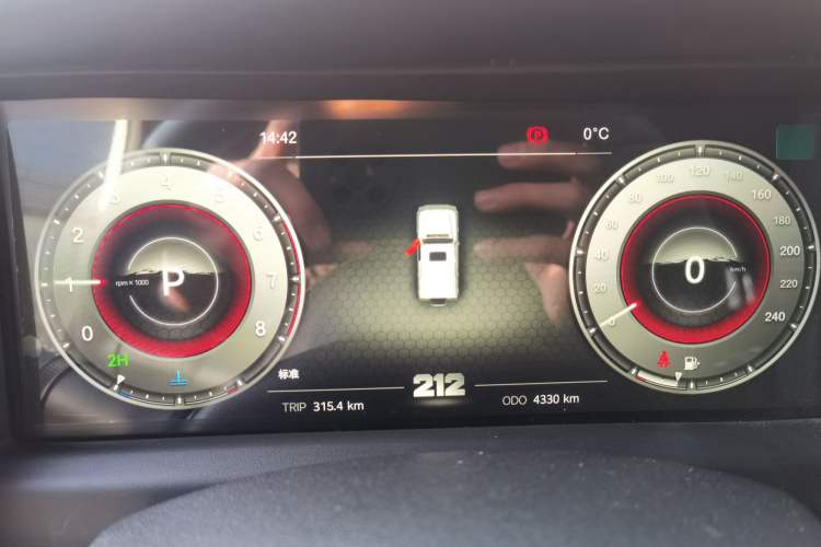 Used 212 T01 2024 2.0T Mechanic
