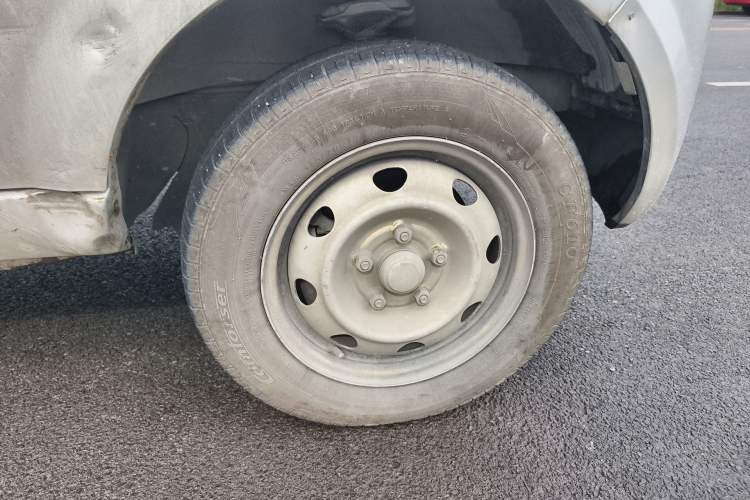 Used BAIC Weiwang 307 2014 1.2L Standard A12 Right Front Wheel Hub