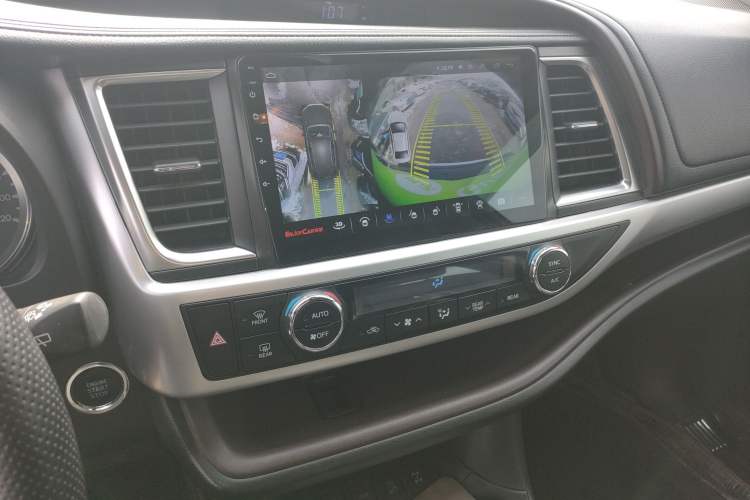 Used Toyota Highlander 2018 2.0T Four-Wheel Drive Luxury Version 7 Seats China VI Standard