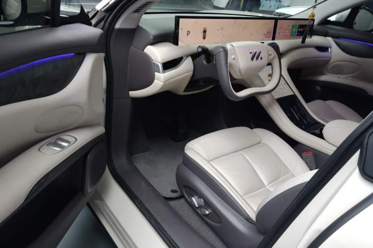 Used IM LS6 2023 Max Standard Edition