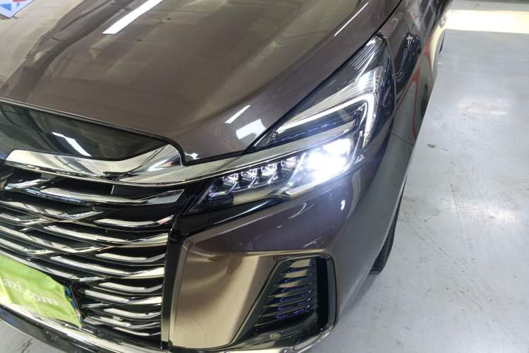 Used Buick GL8 2023 Land Executive Class Smart Enjoyment Model
