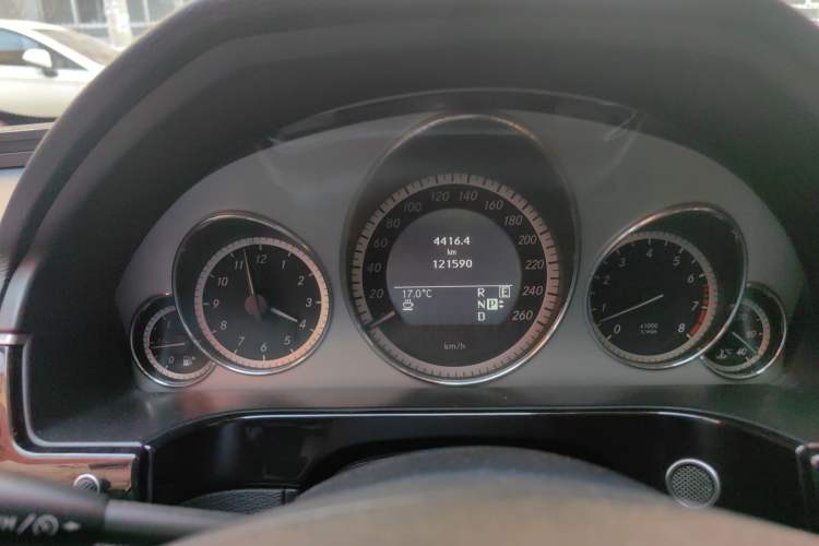 Used Mercedes-Benz E-Class 2010 E 300 L Fashion Model