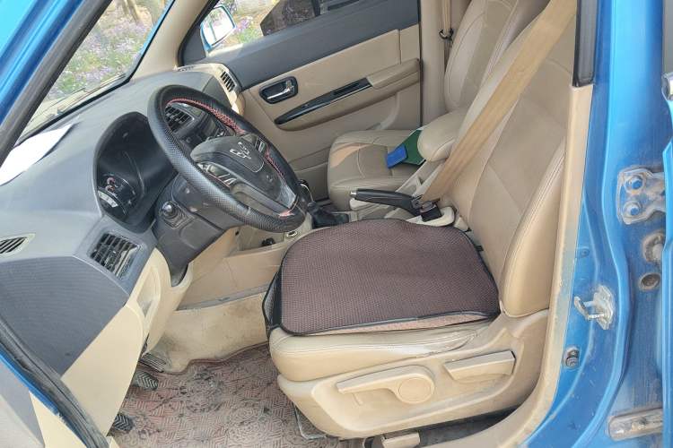 Used Wuling Hongguang 2013 1.2L S Comfort Model China IV Standard Left Front Seat