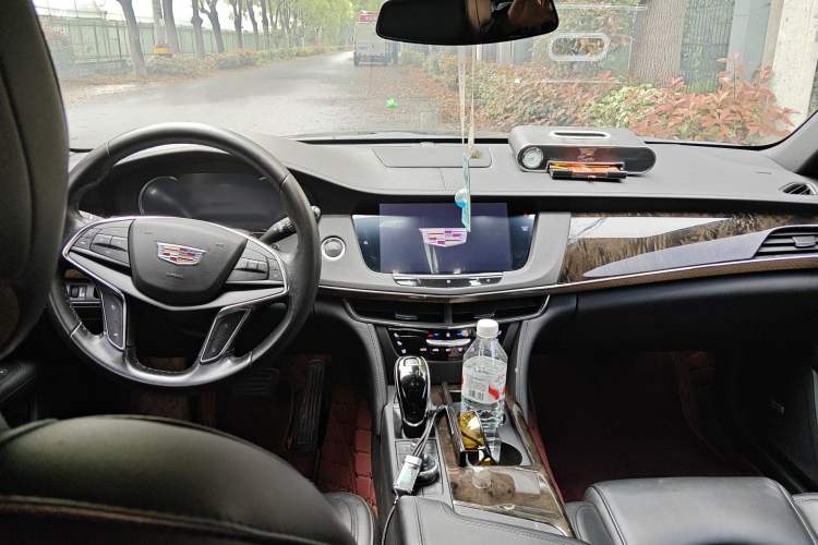 Used Cadillac CT6 2021 28T Luxury Version Center Console
