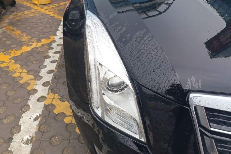 Used Cadillac XTS 2016 28T Luxury Model Right Front Headlight