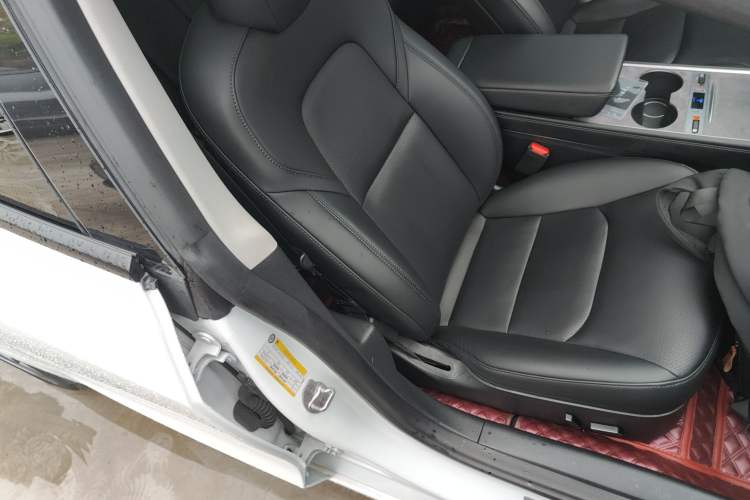 Used Tesla Model 3 2022 Rear-Wheel-Drive Version Right Front Seat