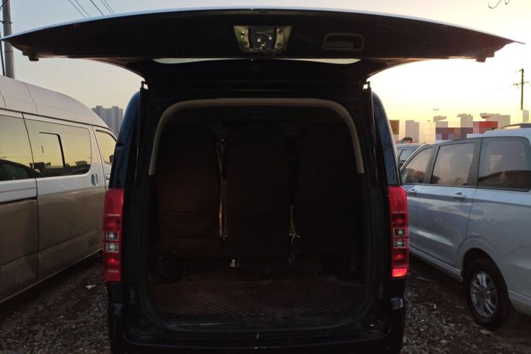 Used JAC Refine M3 2023 PLUS 1.8L 9-Seater Smart Connectivity Version