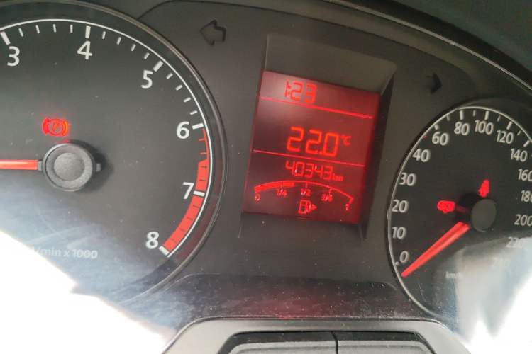 Used Volkswagen Santana 2013 1.6L Manual Fashion Edition Odometer Close Up