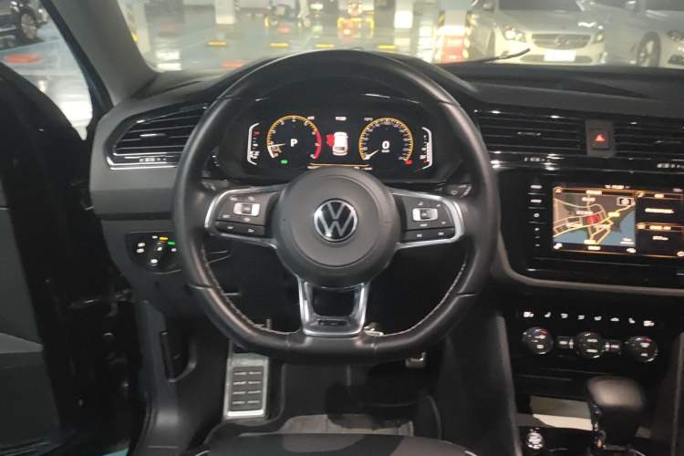 Used Volkswagen Tiguan L 2021 330TSI Automatic Two-Wheel Drive R-Line Flagship Edition
