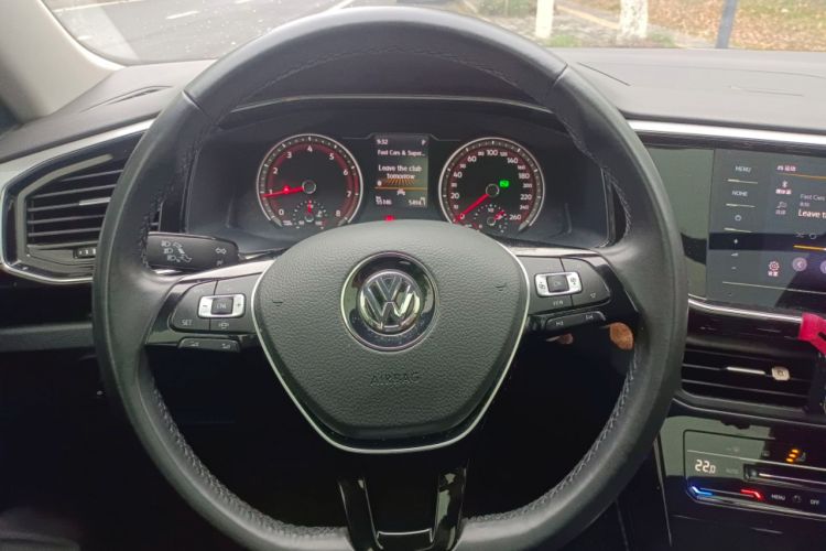 Used Volkswagen Tayron 2020 280TSI Two-Wheel Drive Luxury Connect Edition Steering Wheel