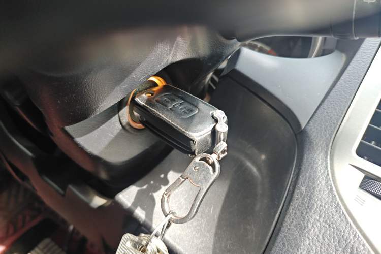 Used Mitsubishi Pajero 2018 3.0L Automatic Prestige Edition Vehicle Key