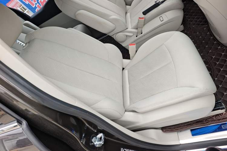 Used Buick GL8 2021 Land Cruiser Executive Class 652T Comfort Model