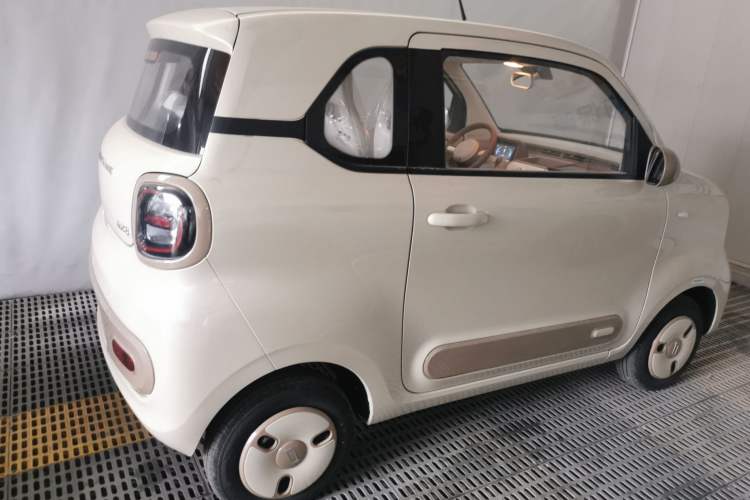 Used Bestune Pony 2026 222km Colorful Horse
