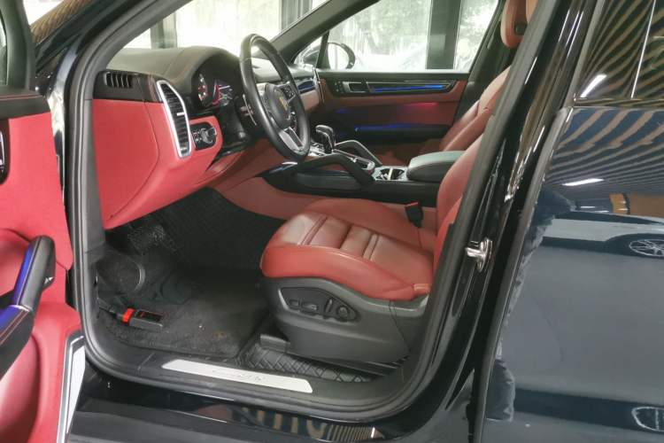 Used Porsche Cayenne 2023 Cayenne 3.0T Left Front Seat