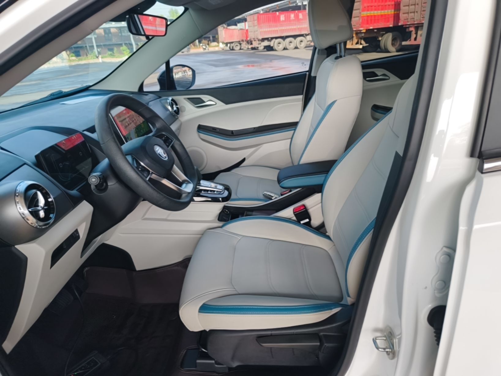 BYD Yuan Pro 2023 401 km Deluxe Version — снимка 17