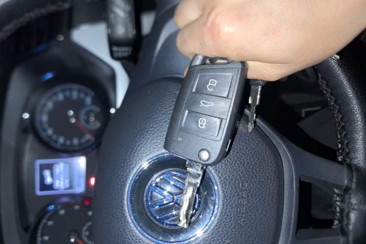 Used Volkswagen Touran 2016 Volkswagen Touran L 280TSI Manual Trend Edition